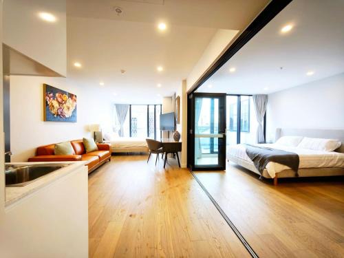 Box Hill Apartment | LG17 - Box Hill Core Hotel Style Double Suite High-End Furniture Double King Bed Super Large Space