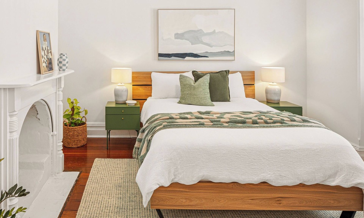 North Perth House | Light-Filled North Perth Stay | Walk to Cafes | Stylish & Central