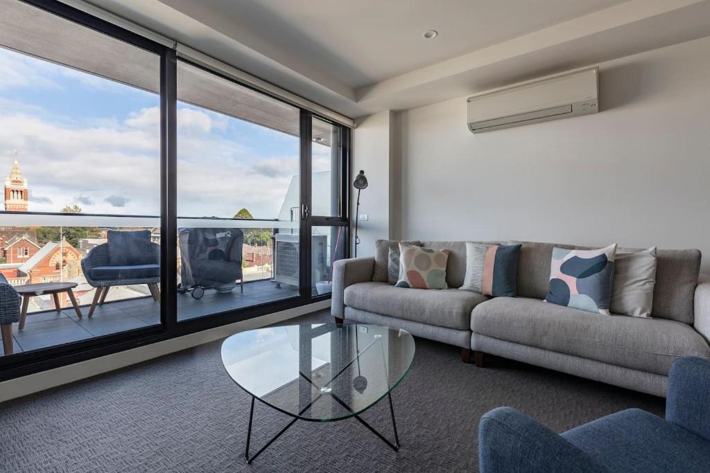 Hawthorn Apartment | Light-Filled, Stylish Living in Diverse Hawthorn