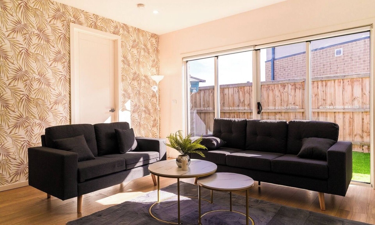 Werribee House | Light-Filled Werribee Escape