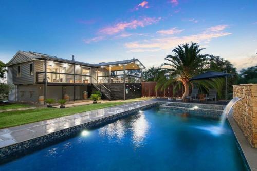 Keinbah Villa | Lilies Poolside Villa
