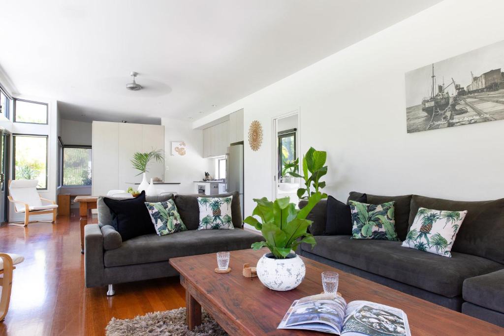 Skinners Shoot Villa | Lily Pad at Byron Bay