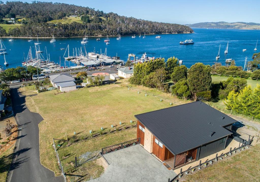 Kettering Villa | Little Oyster Bayview
