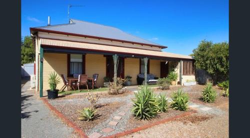 Andrews House | LMN Cottage