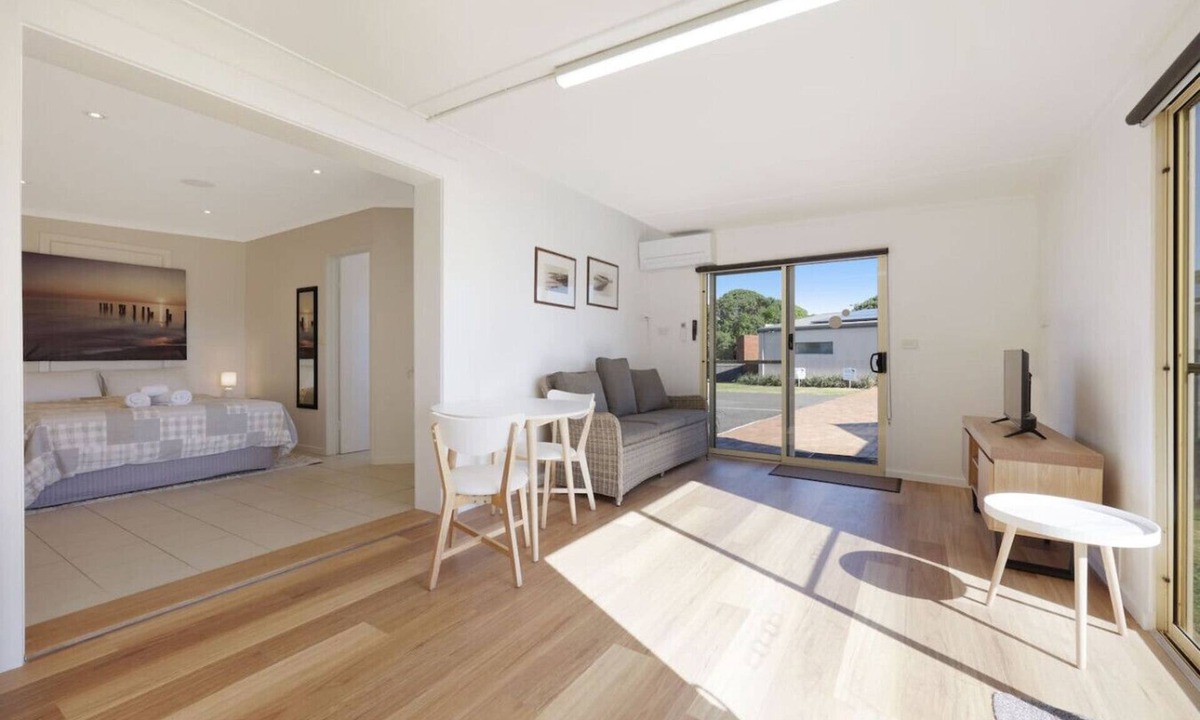 Warrnambool Apartment | Logans Beach Apartments - Lil Greenviews