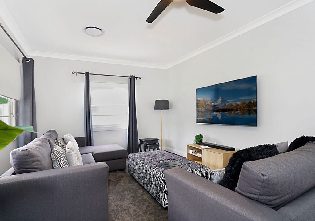 Long Jetty House | Long Jetty Lake House