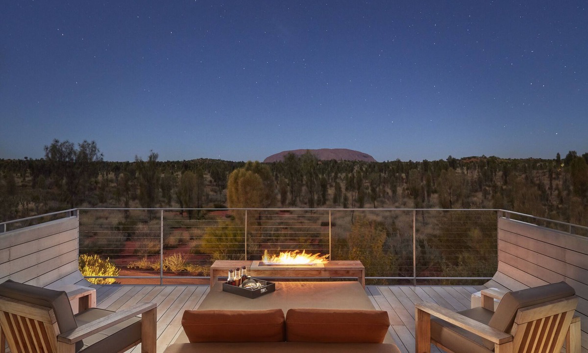 Yulara Cabin | Longitude 131, Beckons