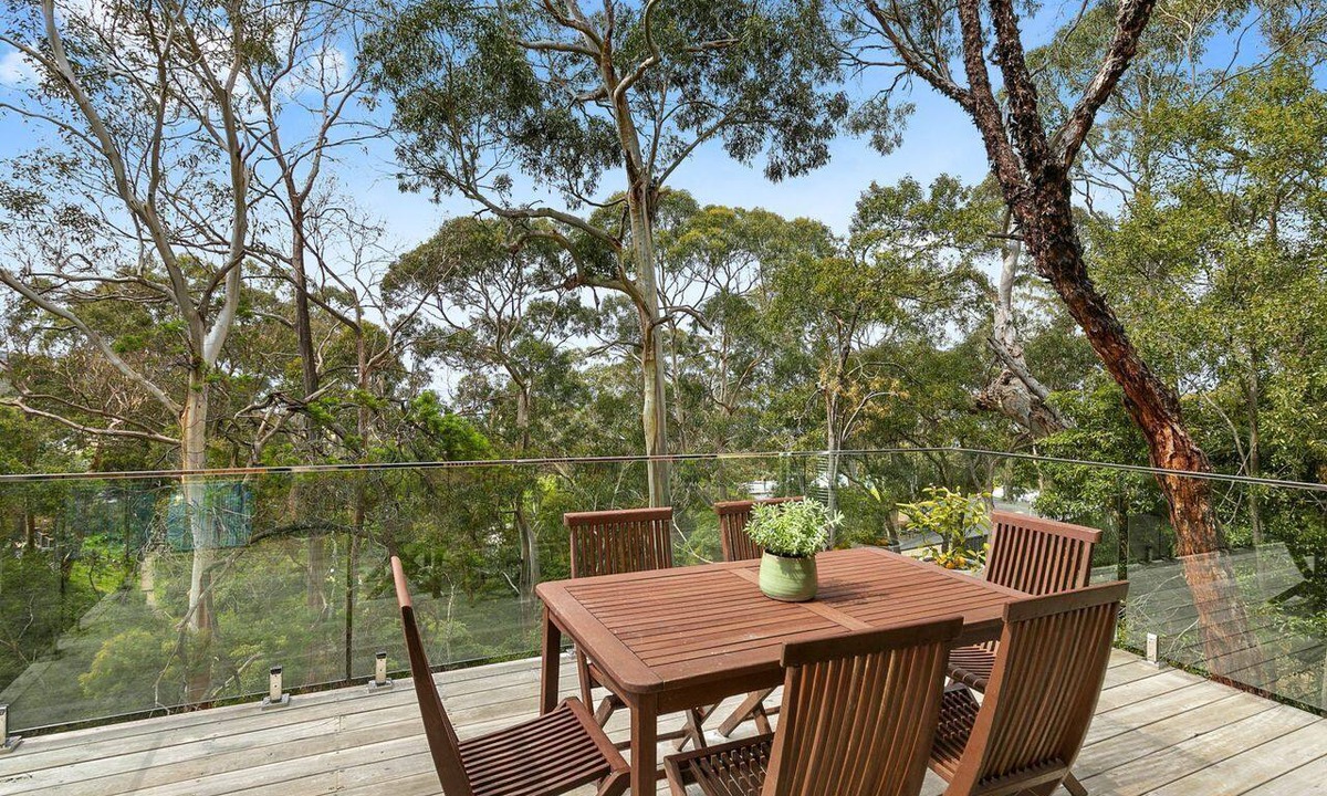 Lorne House | Lorne Hiatus