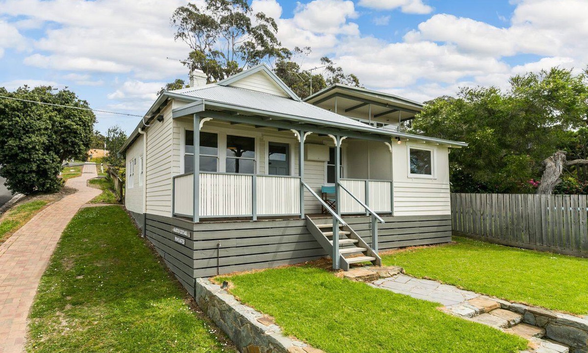 Lorne House | Lotti's Cottage