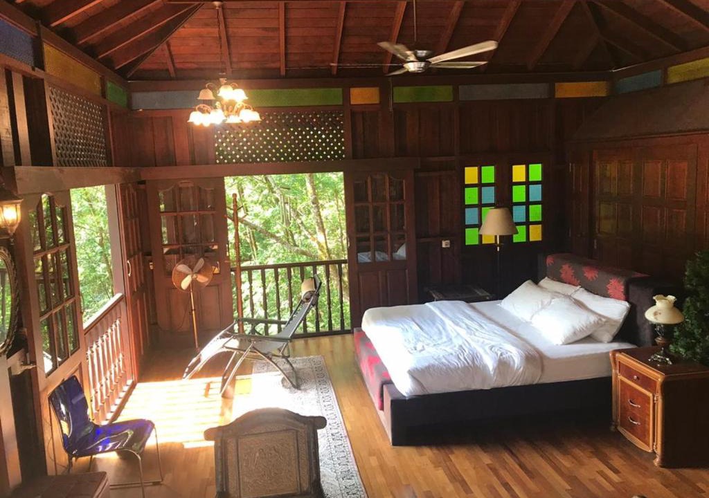 Kampung Pantai Baru House | Lowinski Lodge