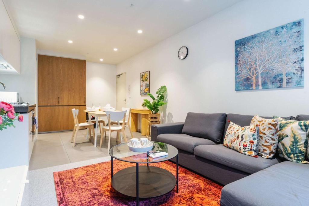 South Yarra Apartment | Lucia South Yarra Pool Gym free Parking