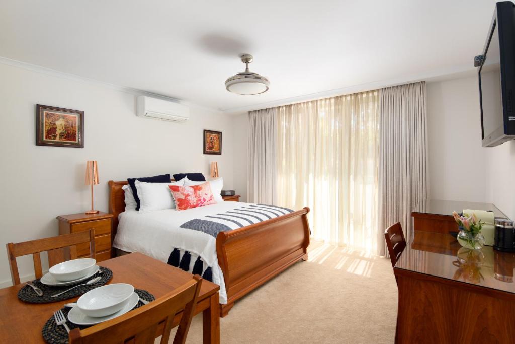 Rhyll Bed & Breakfast | Luna Blu - Luxury B&B