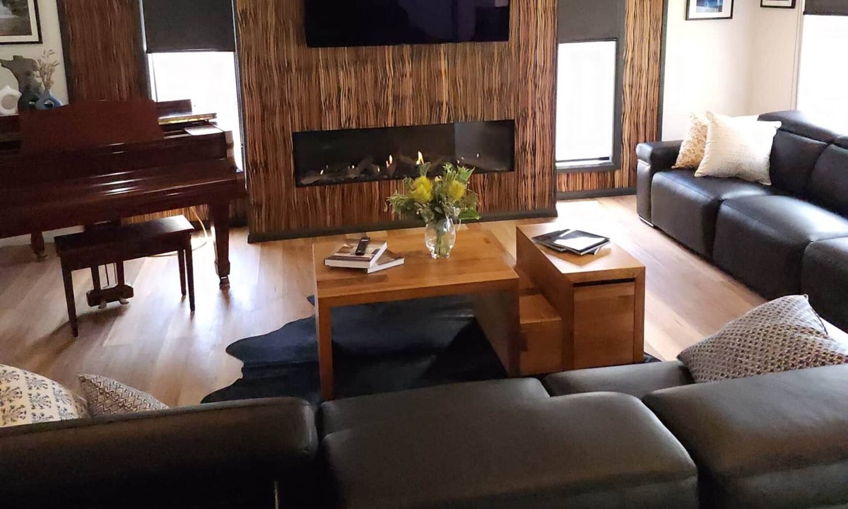 Wilburville House | Lux Lakeview Haven: Chic 2-BR Home Central Highlands