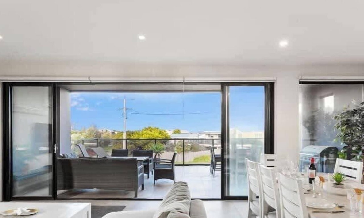 Sunderland Bay House | Luxurious Home Close to The Beach
