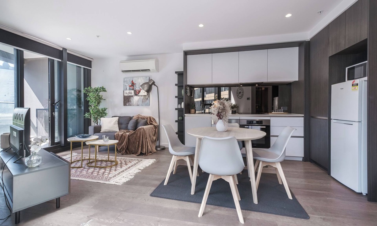 Docklands Apartment | Luxury 2BR1BA Apt MQ+ Pool+Gym in Mel Docklands