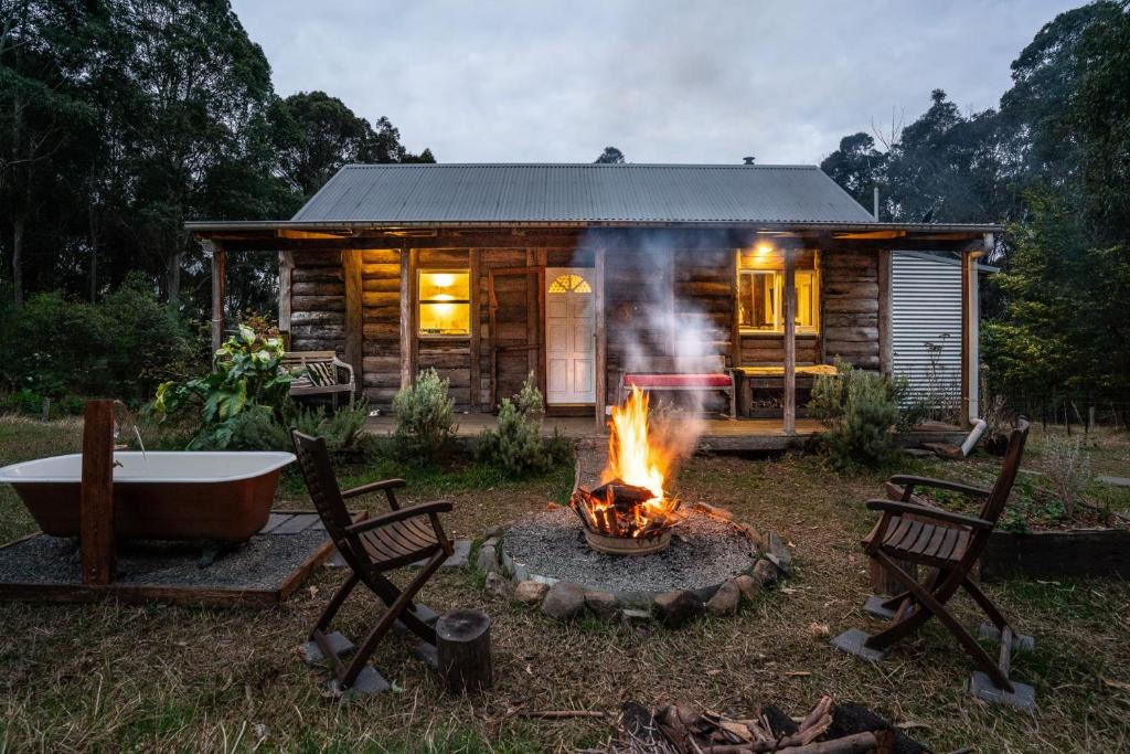 Termeil House | Luxury Cabin Bawley Ridge Farm, dog friendly