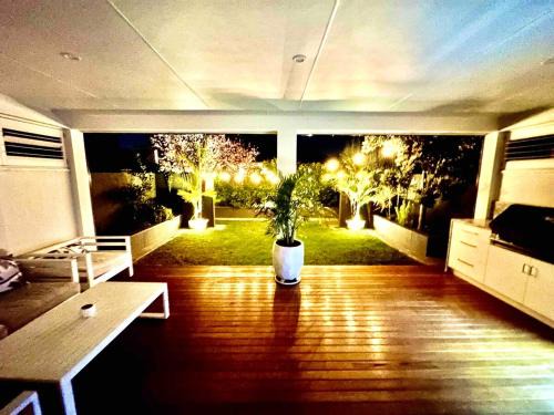 Grange House | Luxury modern beach house with stunning outdoor