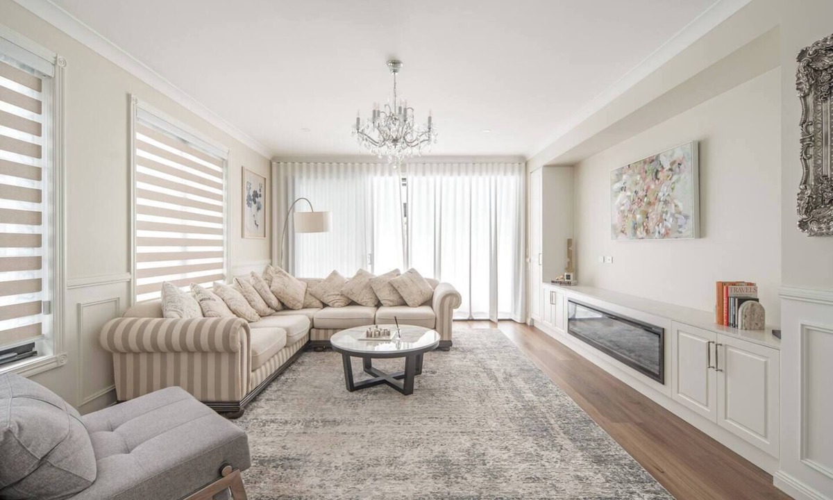 Sunnybank House | Luxury Modern Chateau | 5BR with Pool in Sunnybank