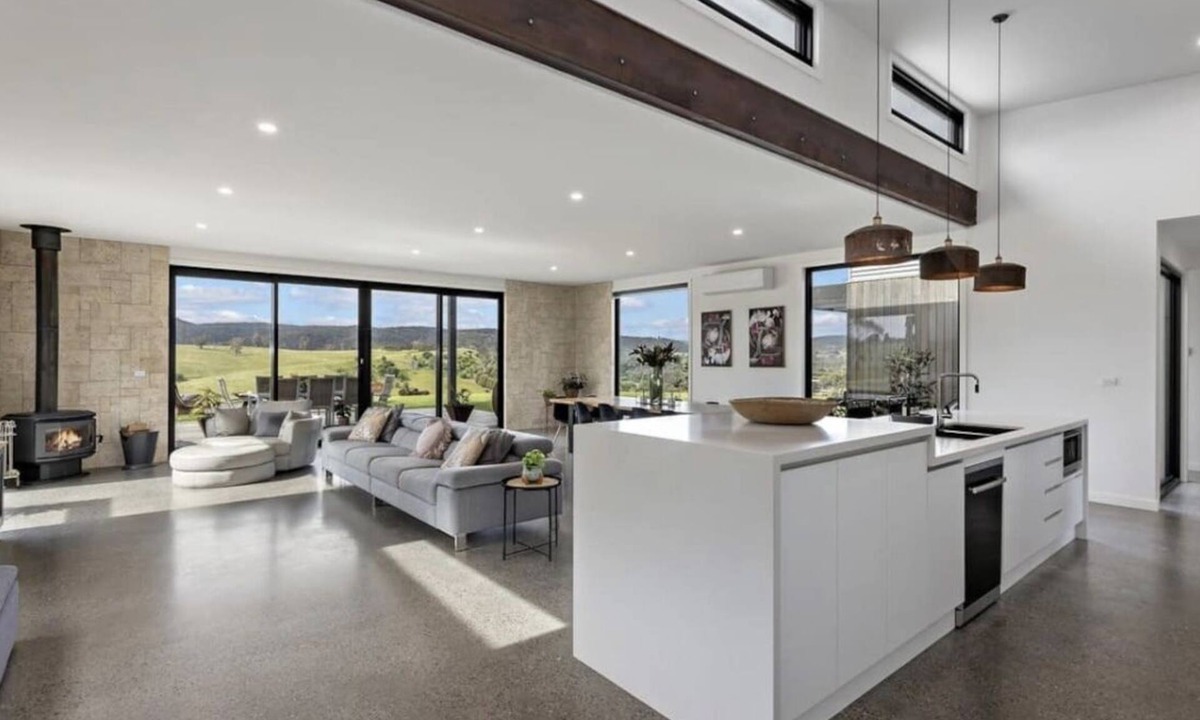Greendale House | Luxury Modern Farm stay with Country Living