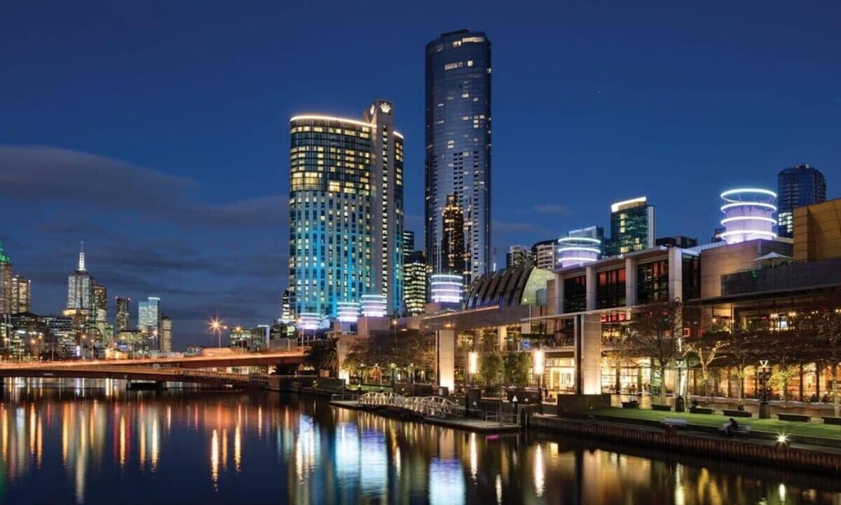 Port Melbourne House | Luxury Parkside 4-level Townhouse 75'TV *Parking