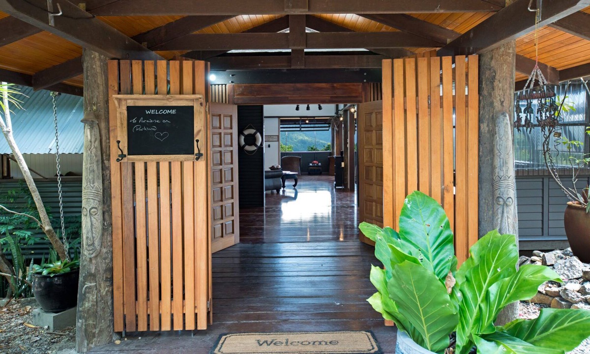Woodwark House | Luxury pole home with sweeping valley views