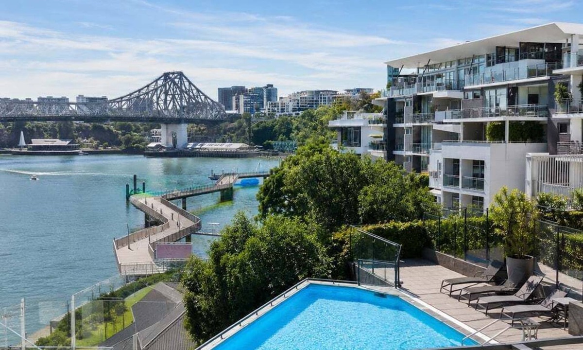New Farm Apartment | Luxury Riverfront Apt w/Pool & City Views