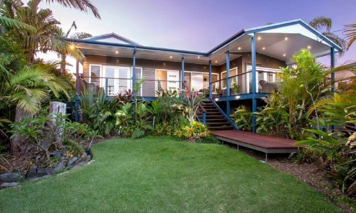 Ulladulla House | Luxury Villa, Open Fire, Spa, Harbor Views, Pets, Babies, Surfing, Snorkeling