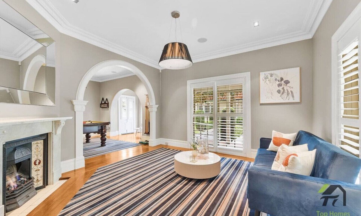 Warrawee House | 'Lynwood' Warrawee Manor- Koi Home
