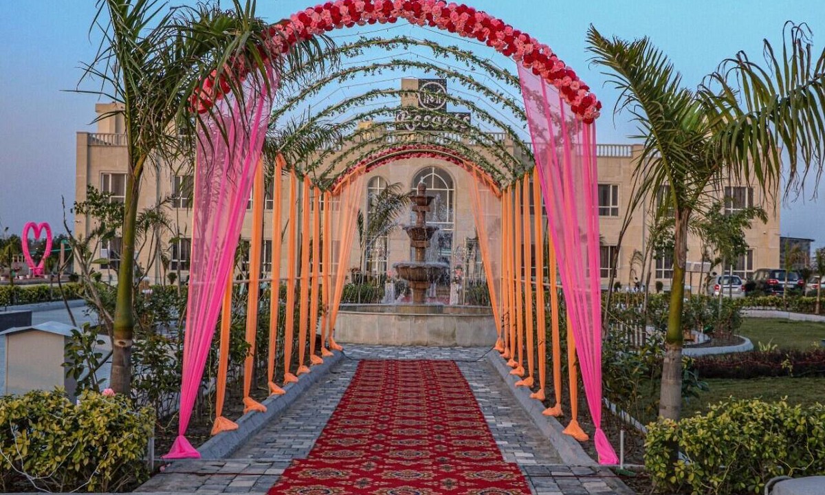 Bulandshahr Hotel | M Resort