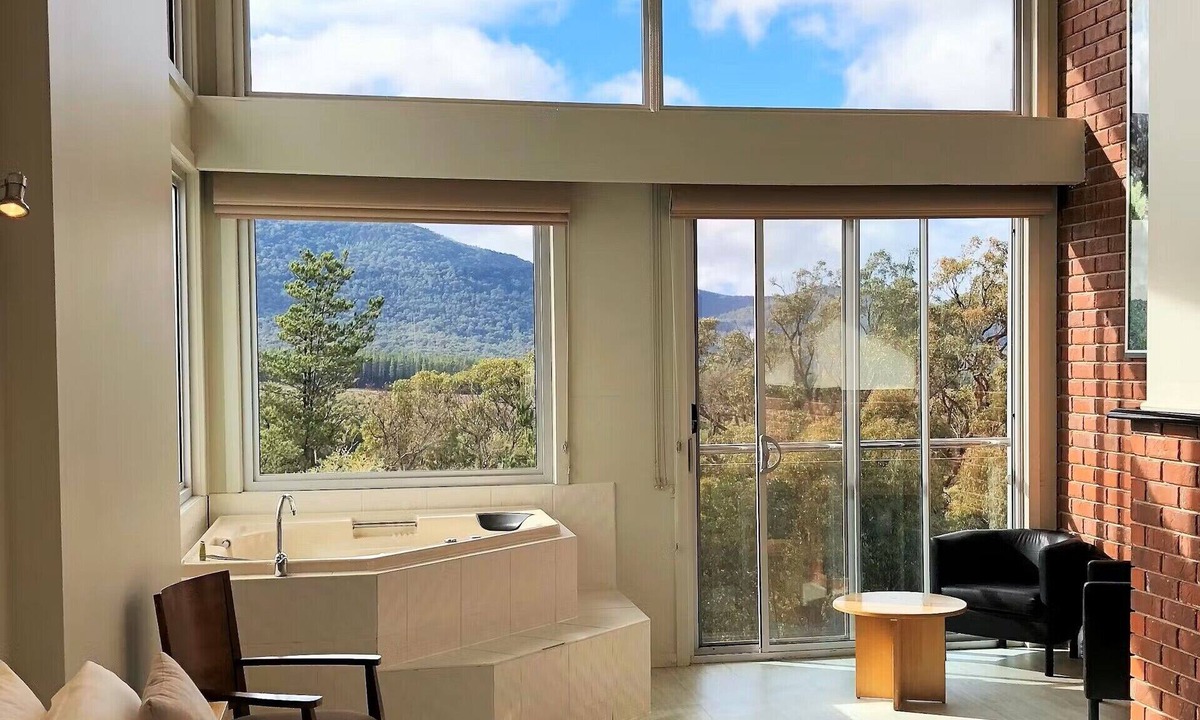 Macedon Hotel | Macedon Ranges Hotel & Spa