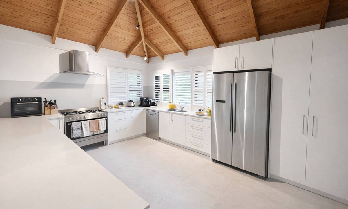 Macmasters Beach House | Macmasters Beach Coastal 3 bedroom Retreat with filtered ocean views