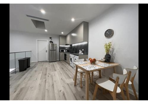 North Ryde House | Macquarie Guest House