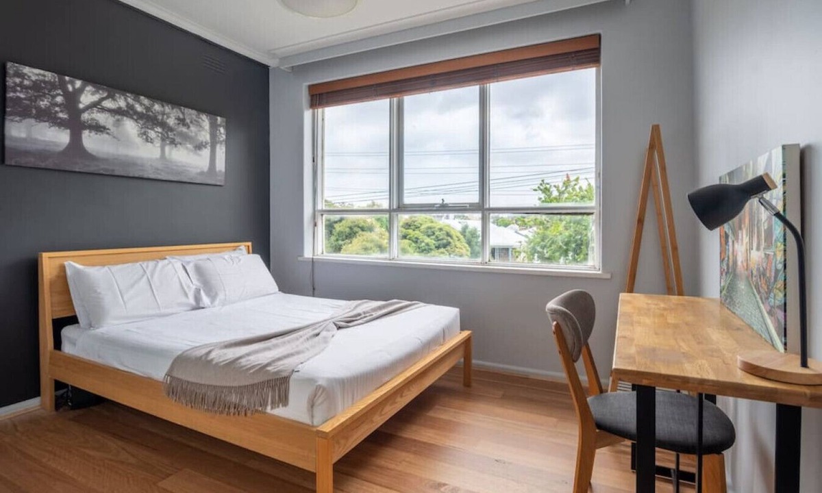 South Yarra Apartment | Maddox · MADDOX: 5min Walk to Train with Netflix & Parking