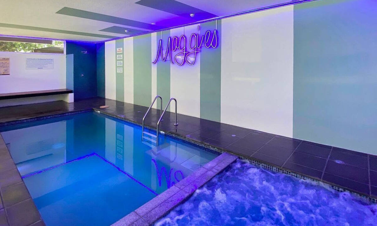 Horseshoe Bay Apartment | Maggies Beachfront Apt. 9