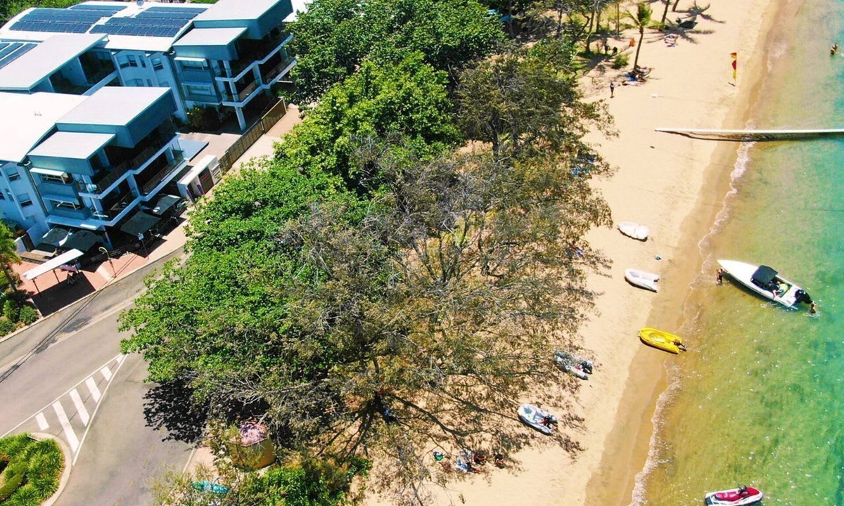 Horseshoe Bay Apartment | Maggies Beachfront Apt. 2