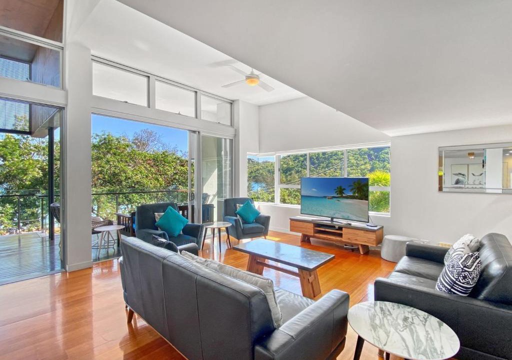 Horseshoe Bay Apartment | Maggies Beachfront Apartment 12