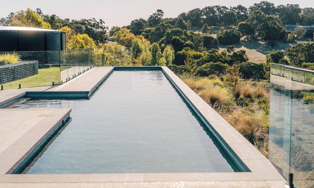 Yallingup House | MAGNIFICENT AND OPULENT 5 BEDROOM OASIS BOASTING SWEEPING VALLEY VIEWS