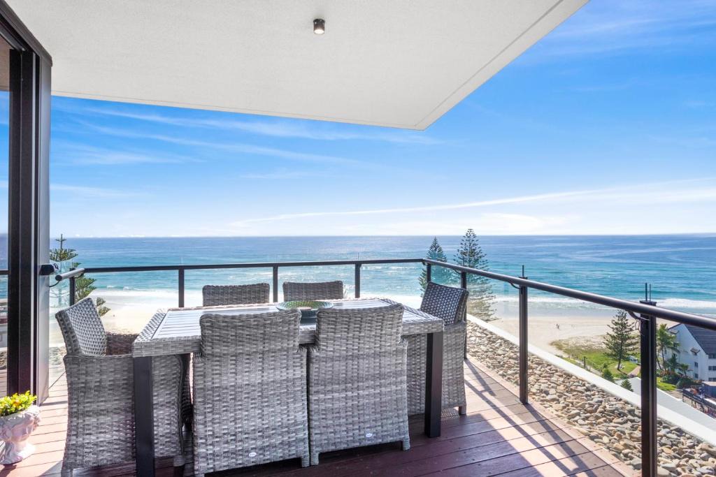 Palm Beach Apartment | Magnoli - Hosted by Burleigh Letting
