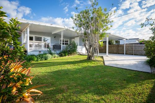 Coffs Harbour House | Magnolia House and or Cottage