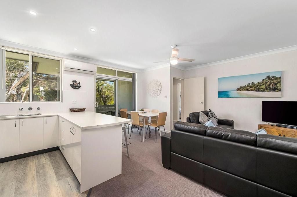 Crescent Head Apartment | Maliblue 51 Main Street Crescent Head