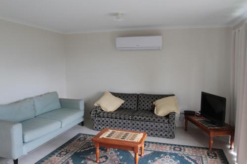 Malmsbury House | Malmsbury Cottage