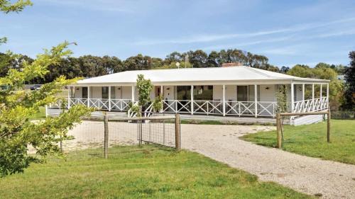 Malmsbury House | Malmsbury Cottage