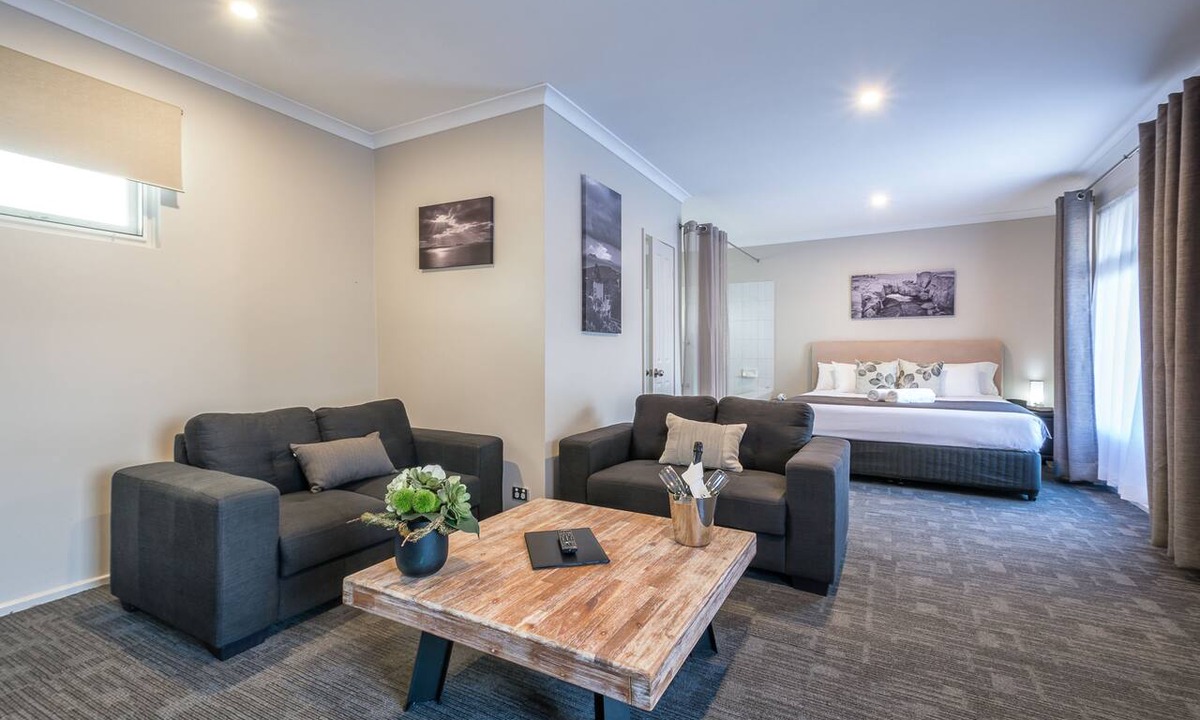 Centennial Park Hotel | Mandala Ace Albany Hotel