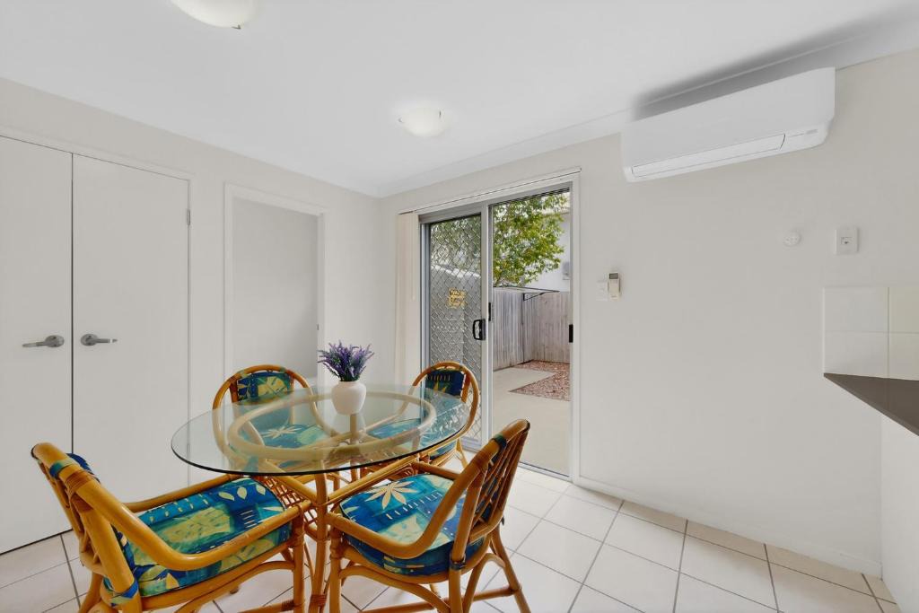 Mango Hill Apartment | Mango Hill 3 Bedroom Family Accommodation