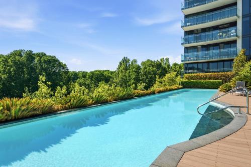 City East Apartment | Manhattan CBD Stay, Resort-Style Prime Location