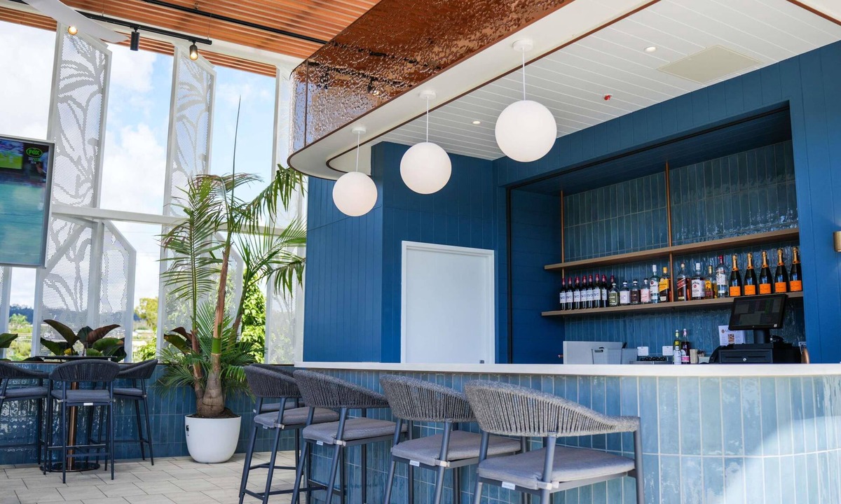 Barney Point Hotel | Mantra Gladstone