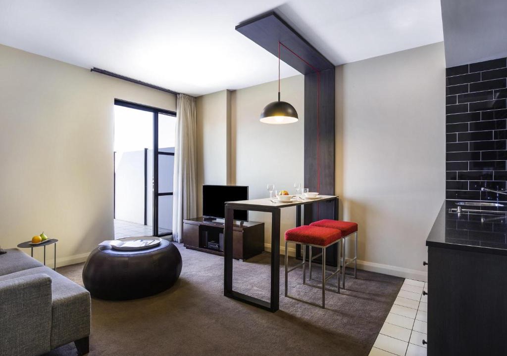 Adelaide Central Business District Hotel | Mantra Hindmarsh Square