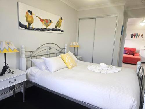 Banksia Beach House | Marina Views
