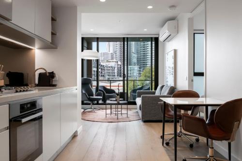 West Melbourne Apartment | Marker Stunning Space Near Southern Cross CBD
