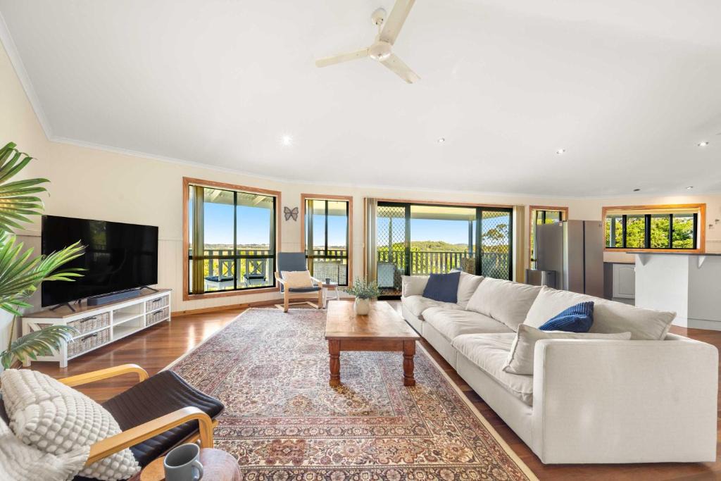 Maroochy River House | Maroochy River Treetop Haven - Scenic & Dog-Friendly